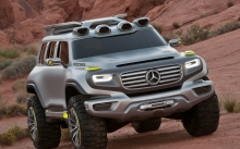 Взгляд спереди на Mercedes-Benz Ener-G-Force Concept